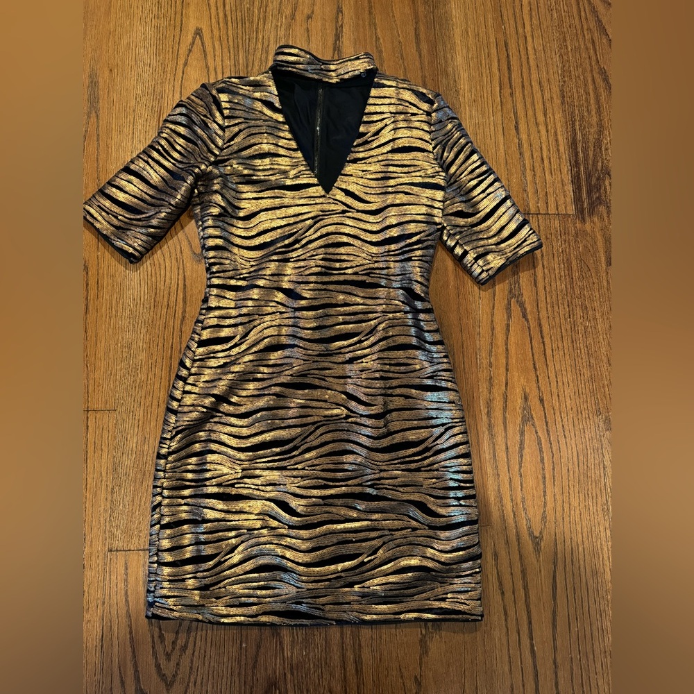 Alice and Olivia matte gold sequin/black velvet cocktail dress size 6